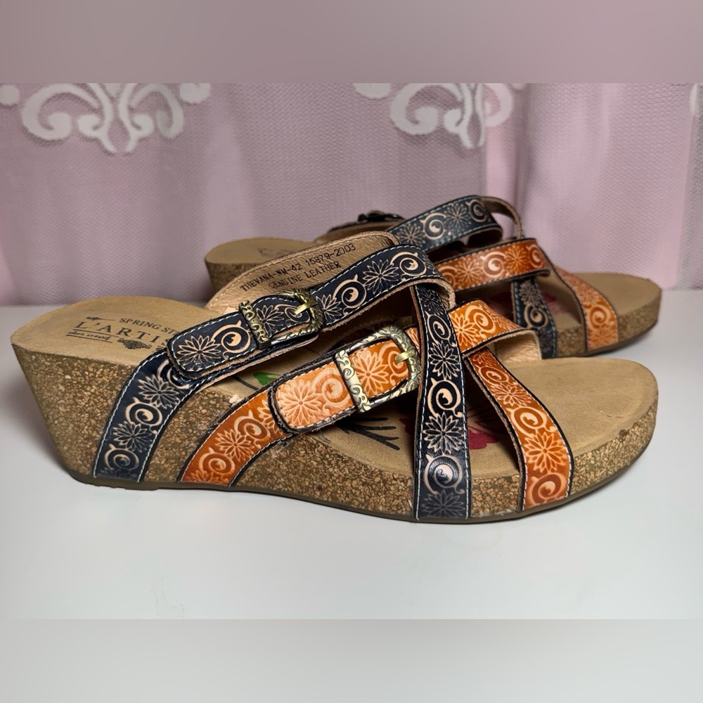Earth Spirit Two-Tone Orange & Black Wedge Sandals